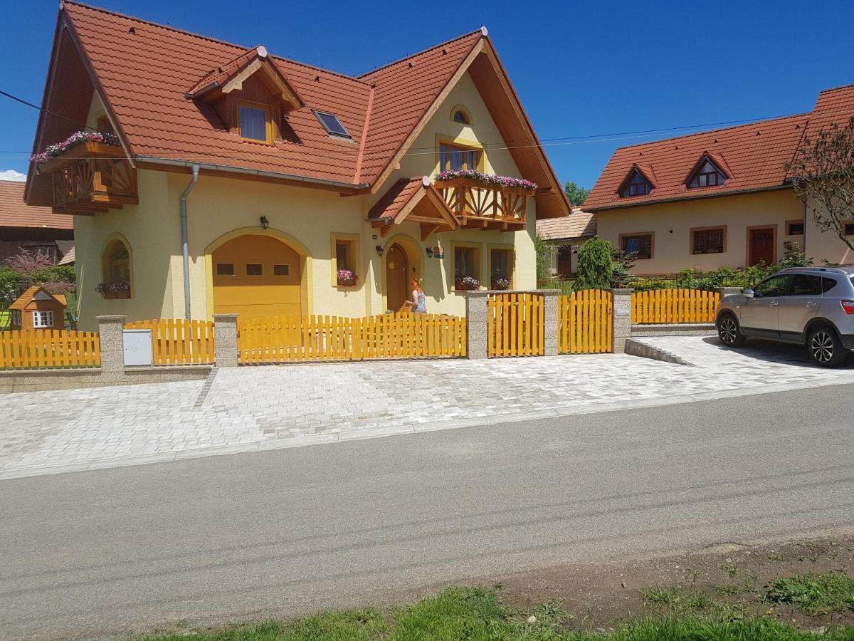 Zlty Dom Vrbov 아파트 외부 사진